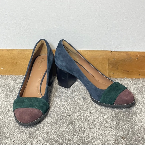Clarks Artisan Multi-Colored Suede Block Heel Pumps Size 6 | Office Siren Academ - Picture 4 of 10
